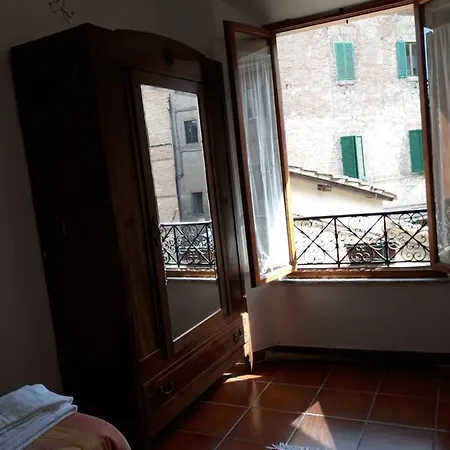 Simonetta Apartment Siena